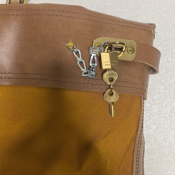 OTCO Leather/ Canvas Money/Mail Transport Bag with Built In Lock - Picture 8 of 8